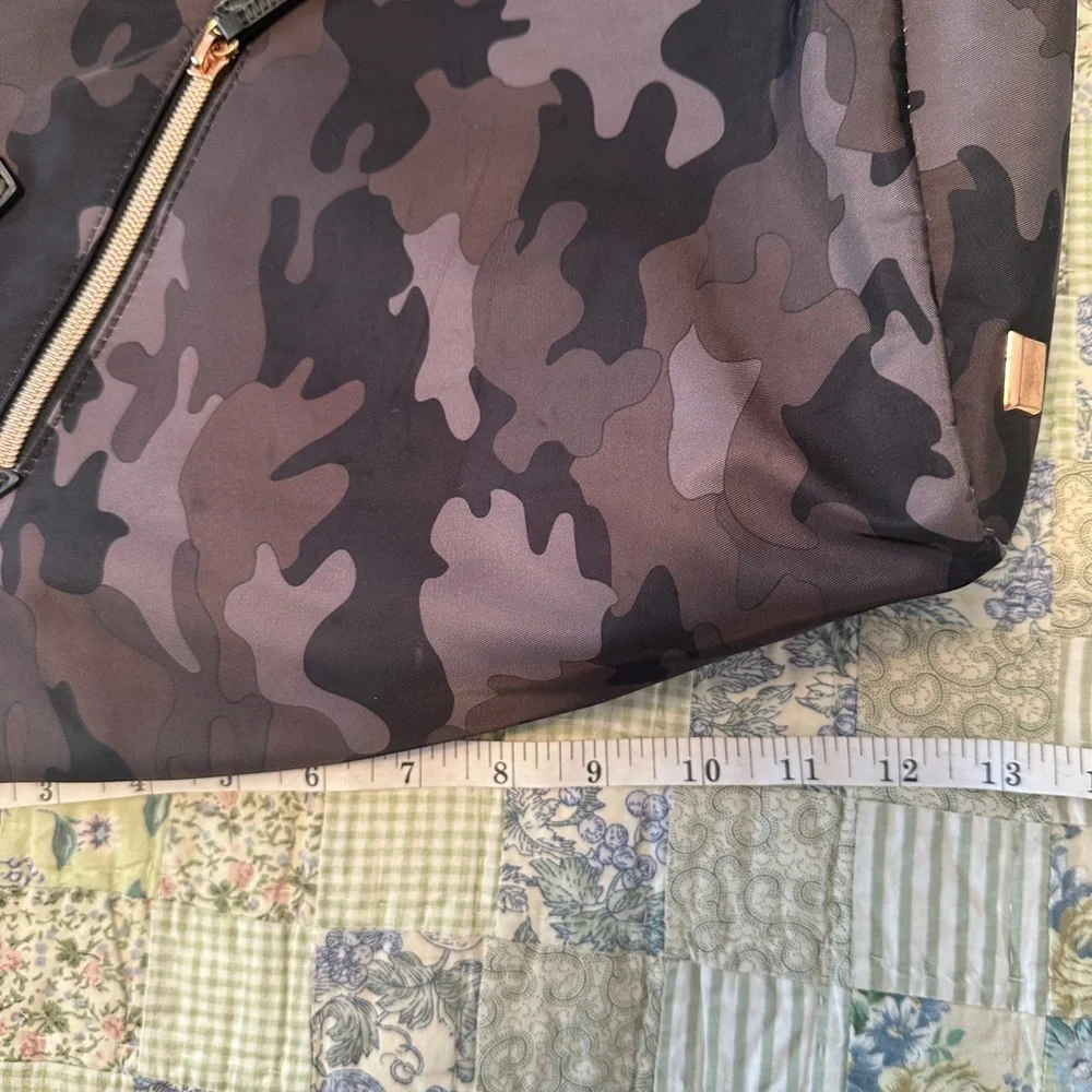Stella & Dot Lady Boss Tote Bag- Black Camo with Rose Gold Accents - Picture 14 of 14